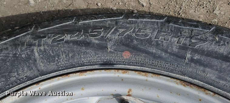 image for item DO4368 2005 Ford F250 Super Duty XL  utility bed pickup truck