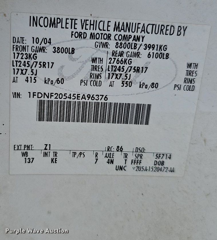 image for item DO4368 2005 Ford F250 Super Duty XL  utility bed pickup truck