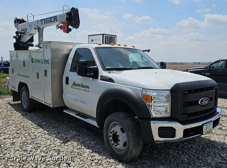 image for item DO4369 2015 Ford F550 Super Duty  utility / service truck