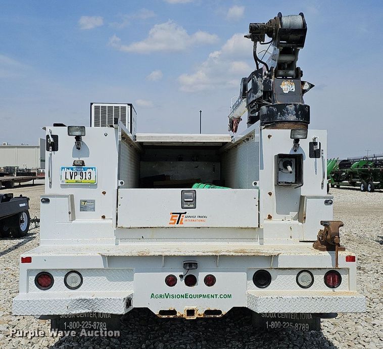 image for item DO4369 2015 Ford F550 Super Duty  utility / service truck