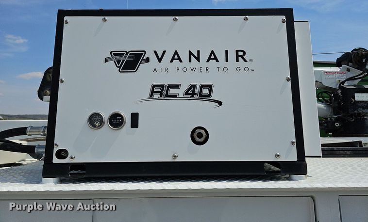 image for item DO4369 2015 Ford F550 Super Duty  utility / service truck