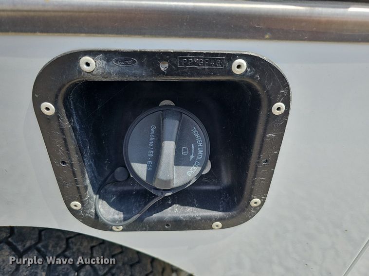 image for item DO4369 2015 Ford F550 Super Duty  utility / service truck
