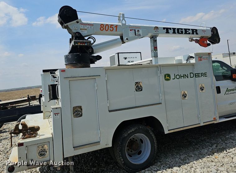 image for item DO4369 2015 Ford F550 Super Duty  utility / service truck