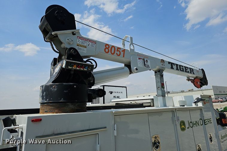 image for item DO4369 2015 Ford F550 Super Duty  utility / service truck