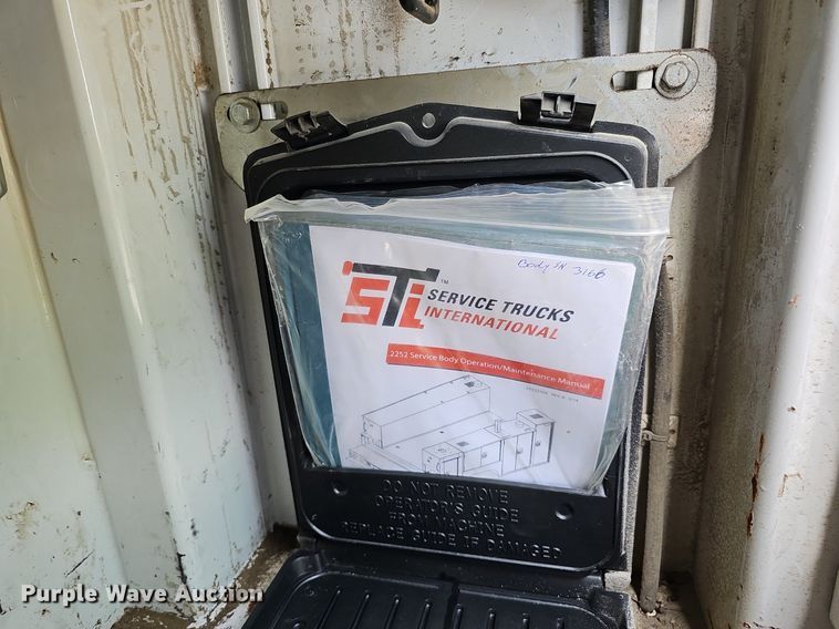 image for item DO4369 2015 Ford F550 Super Duty  utility / service truck