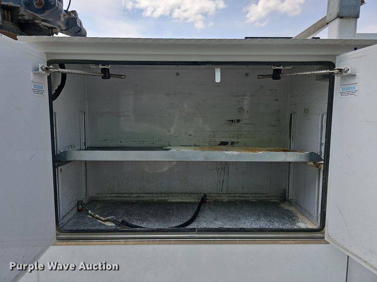 image for item DO4369 2015 Ford F550 Super Duty  utility / service truck