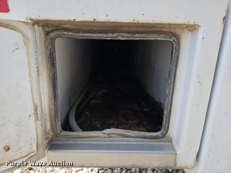 image for item DO4369 2015 Ford F550 Super Duty  utility / service truck