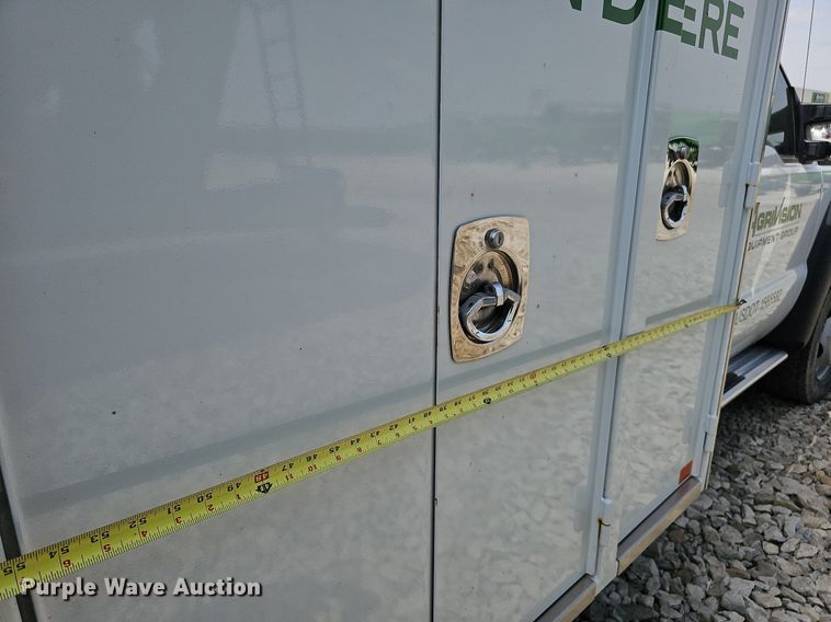 image for item DO4369 2015 Ford F550 Super Duty  utility / service truck