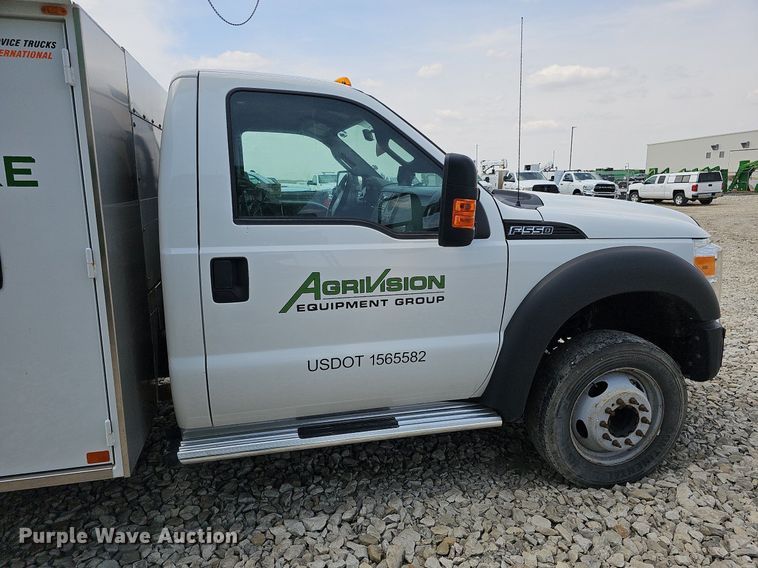 image for item DO4369 2015 Ford F550 Super Duty  utility / service truck