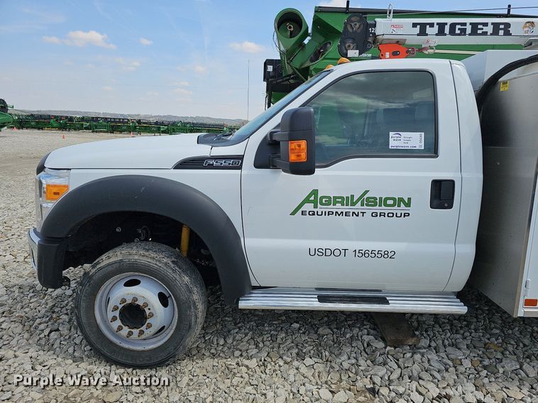 image for item DO4369 2015 Ford F550 Super Duty  utility / service truck