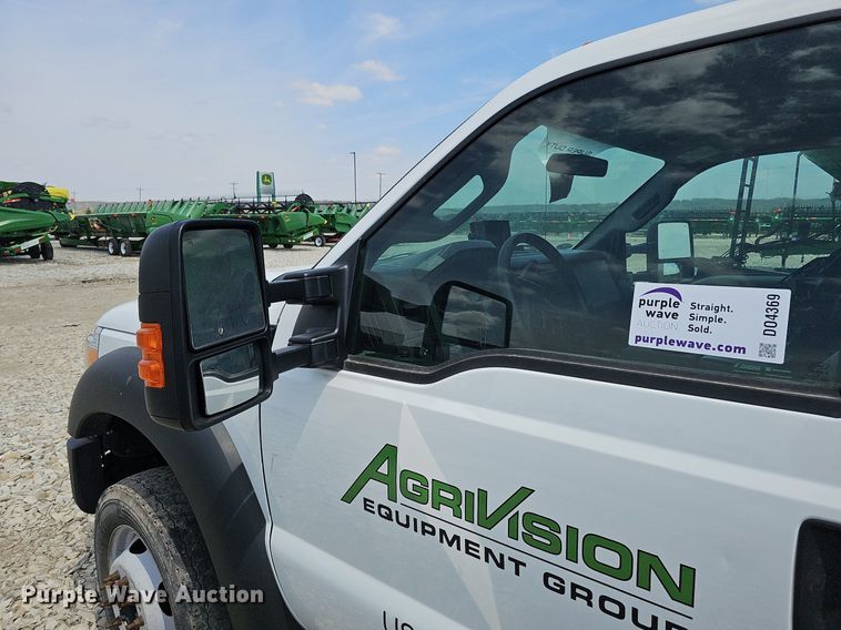 image for item DO4369 2015 Ford F550 Super Duty  utility / service truck