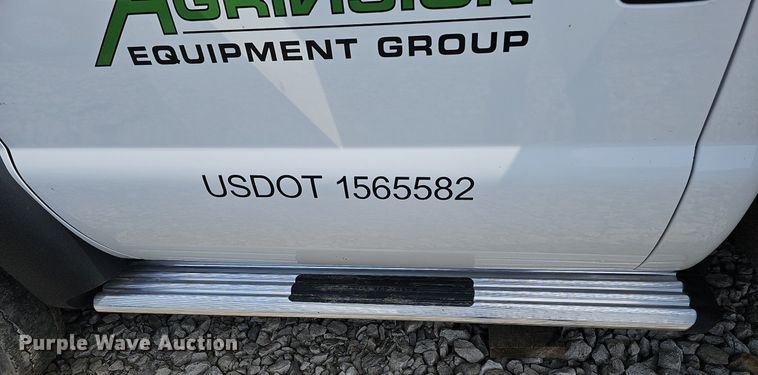 image for item DO4369 2015 Ford F550 Super Duty  utility / service truck