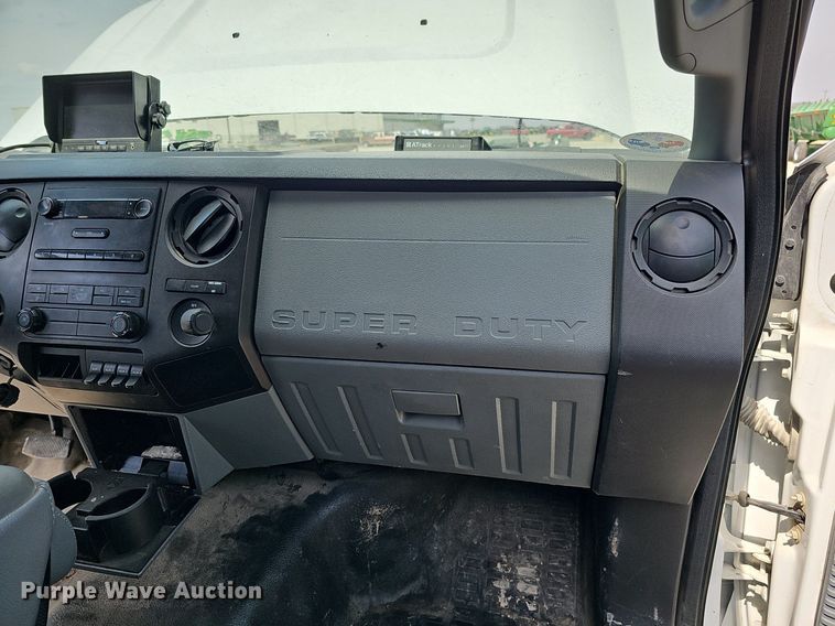 image for item DO4369 2015 Ford F550 Super Duty  utility / service truck