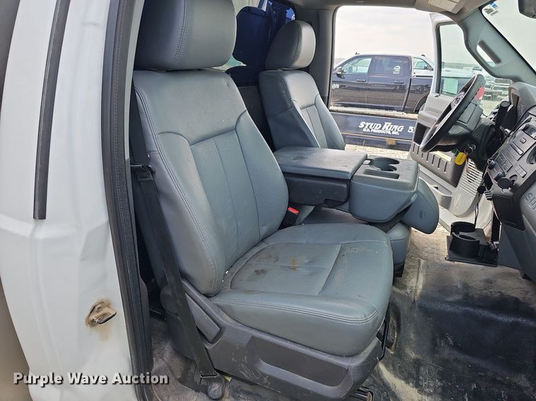 image for item DO4369 2015 Ford F550 Super Duty  utility / service truck