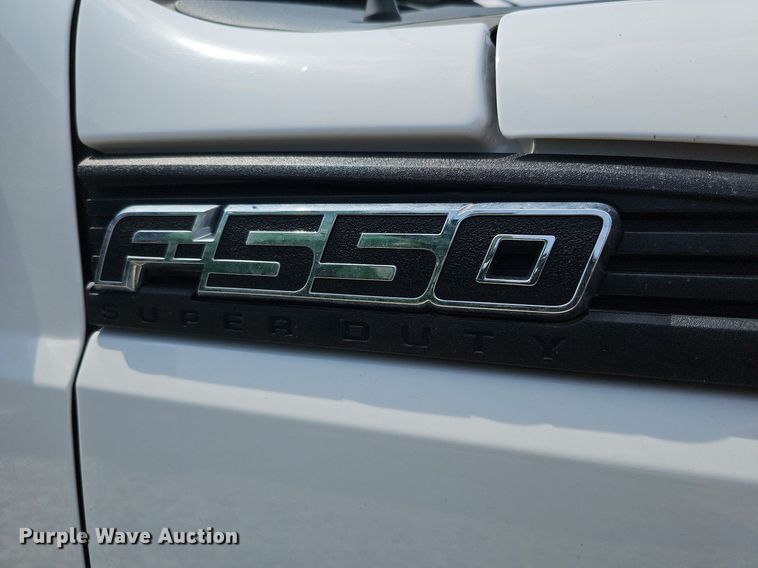 image for item DO4369 2015 Ford F550 Super Duty  utility / service truck