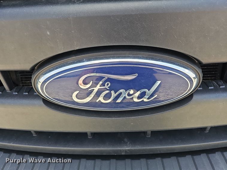 image for item DO4369 2015 Ford F550 Super Duty  utility / service truck