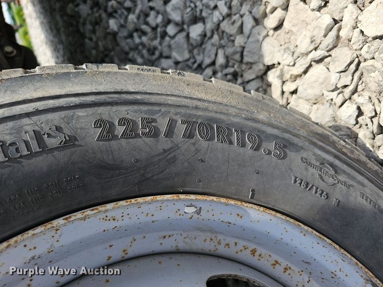 image for item DO4369 2015 Ford F550 Super Duty  utility / service truck