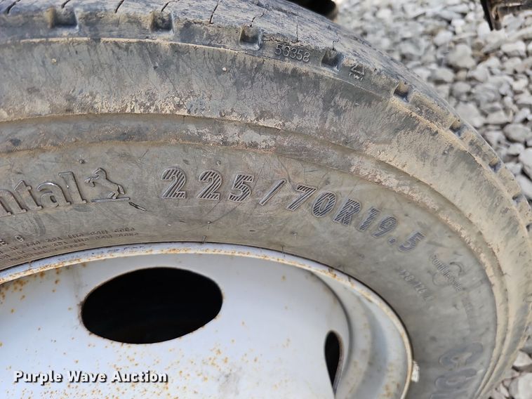 image for item DO4369 2015 Ford F550 Super Duty  utility / service truck