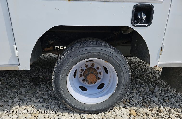 image for item DO4369 2015 Ford F550 Super Duty  utility / service truck