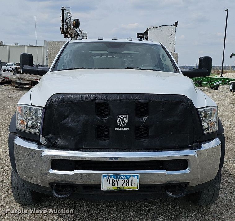 image for item DO4370 2018 Dodge Ram 5500HD  utility / service truck