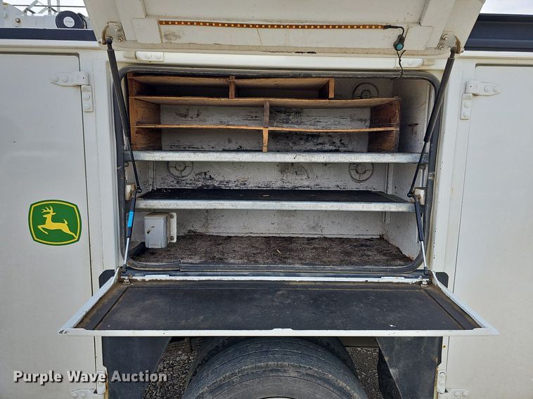 image for item DO4370 2018 Dodge Ram 5500HD  utility / service truck