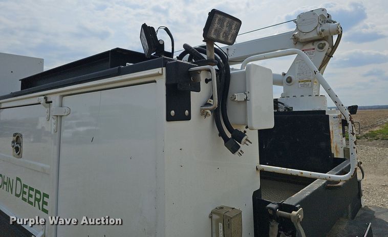 image for item DO4370 2018 Dodge Ram 5500HD  utility / service truck