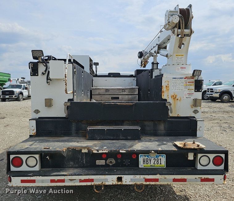 image for item DO4370 2018 Dodge Ram 5500HD  utility / service truck