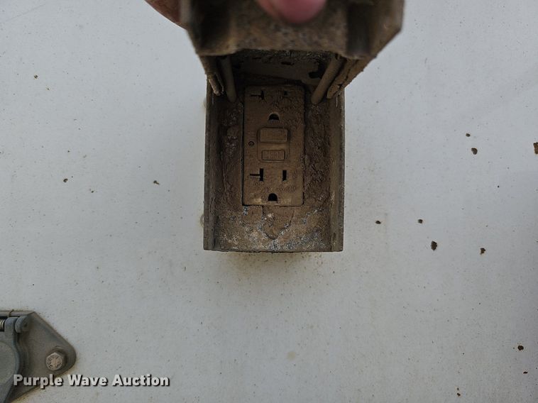 image for item DO4370 2018 Dodge Ram 5500HD  utility / service truck