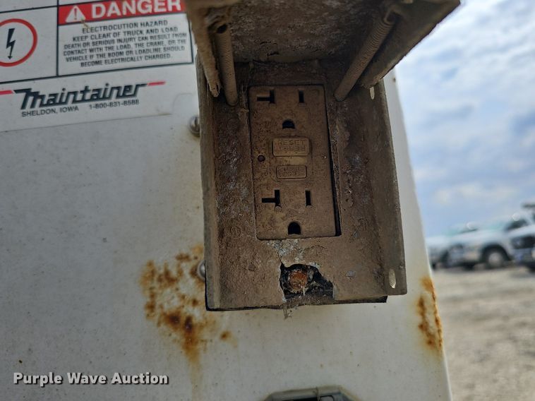 image for item DO4370 2018 Dodge Ram 5500HD  utility / service truck