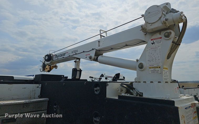 image for item DO4370 2018 Dodge Ram 5500HD  utility / service truck