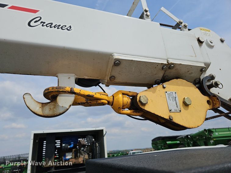 image for item DO4370 2018 Dodge Ram 5500HD  utility / service truck