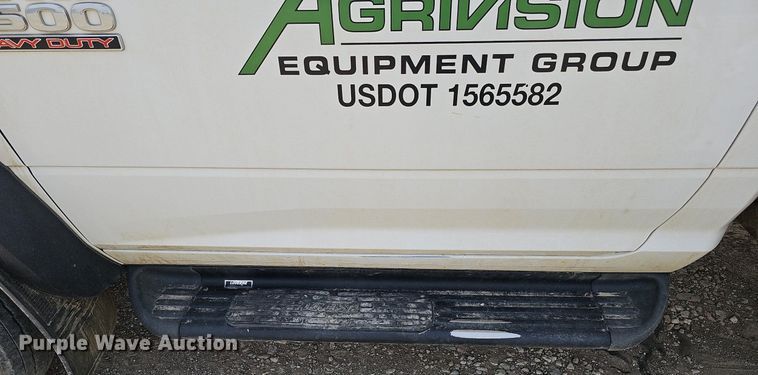 image for item DO4370 2018 Dodge Ram 5500HD  utility / service truck