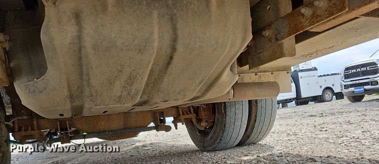 image for item DO4370 2018 Dodge Ram 5500HD  utility / service truck