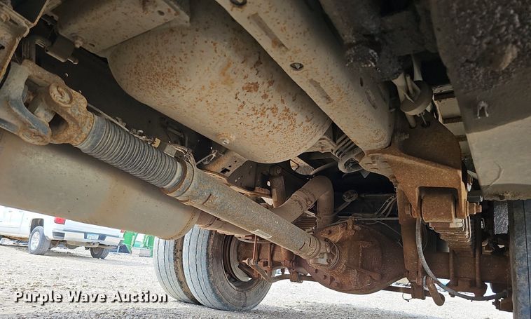 image for item DO4370 2018 Dodge Ram 5500HD  utility / service truck