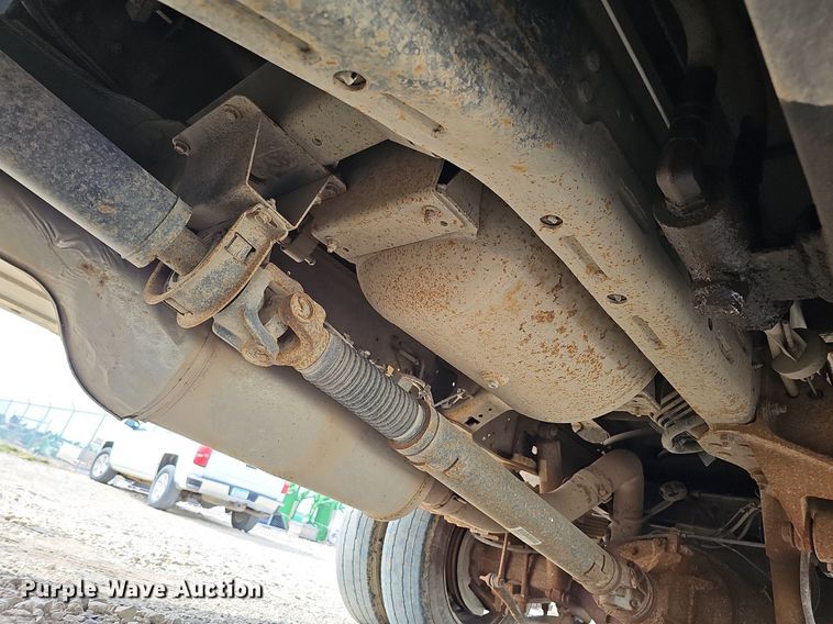 image for item DO4370 2018 Dodge Ram 5500HD  utility / service truck