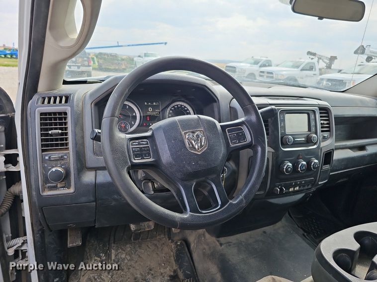 image for item DO4370 2018 Dodge Ram 5500HD  utility / service truck