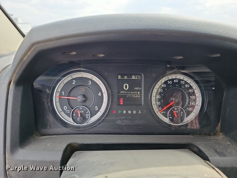 image for item DO4370 2018 Dodge Ram 5500HD  utility / service truck