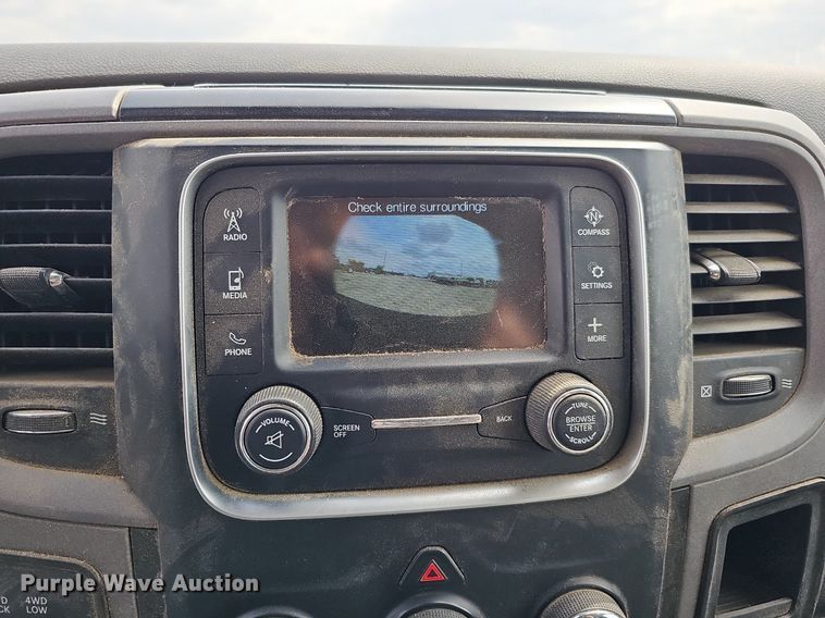 image for item DO4370 2018 Dodge Ram 5500HD  utility / service truck