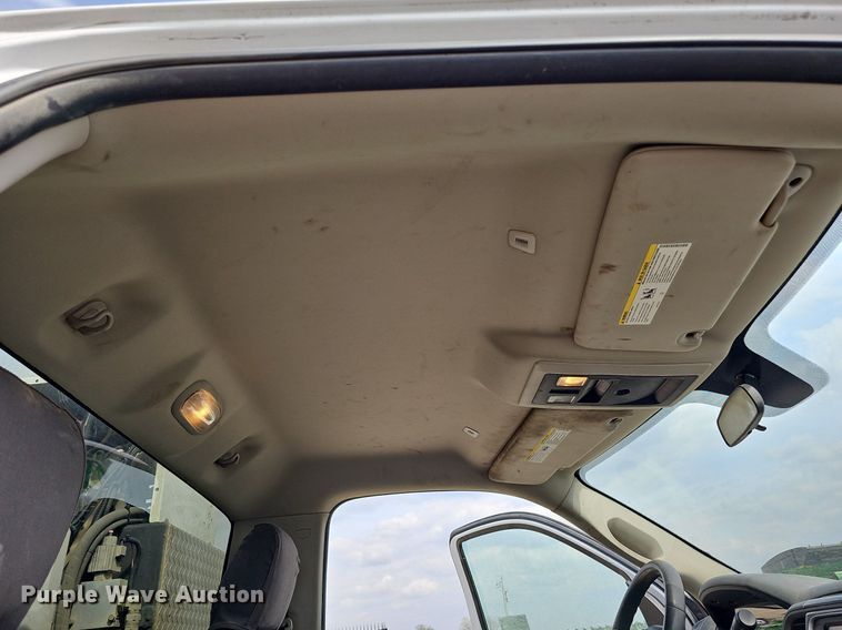 image for item DO4370 2018 Dodge Ram 5500HD  utility / service truck