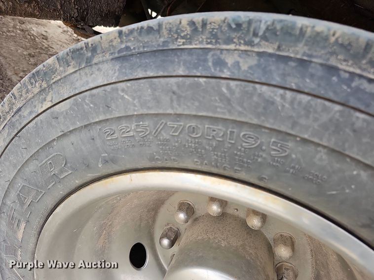 image for item DO4370 2018 Dodge Ram 5500HD  utility / service truck