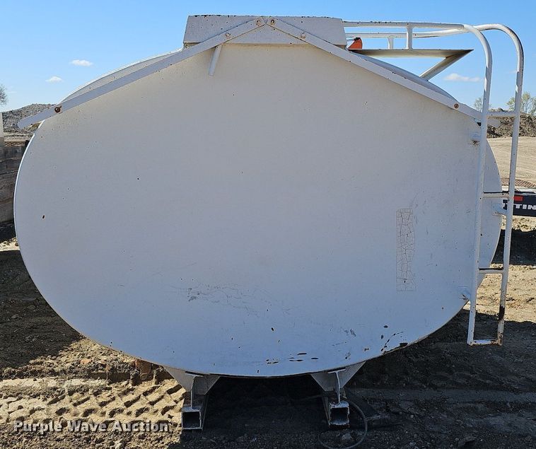 image for item DO4373 Arrow Tank and Engineering Co. MC306MS water truck bed