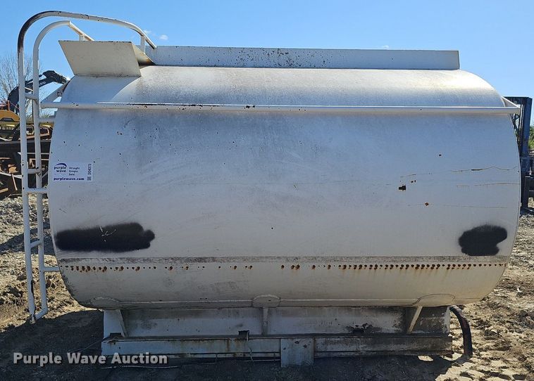 image for item DO4373 Arrow Tank and Engineering Co. MC306MS water truck bed