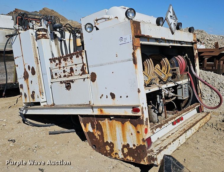 image for item DO4374 Utility / service truck bed