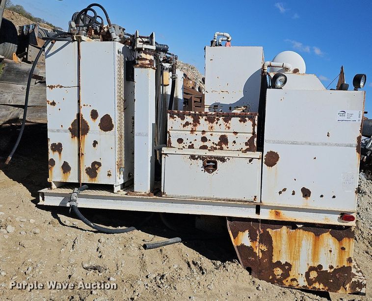 image for item DO4374 Utility / service truck bed