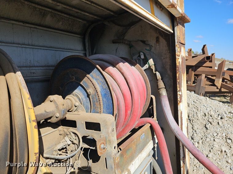 image for item DO4374 Utility / service truck bed