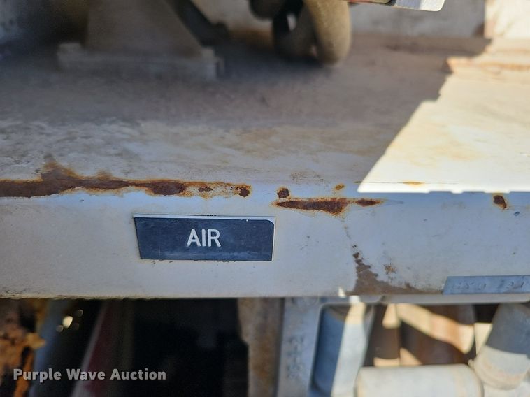 image for item DO4374 Utility / service truck bed