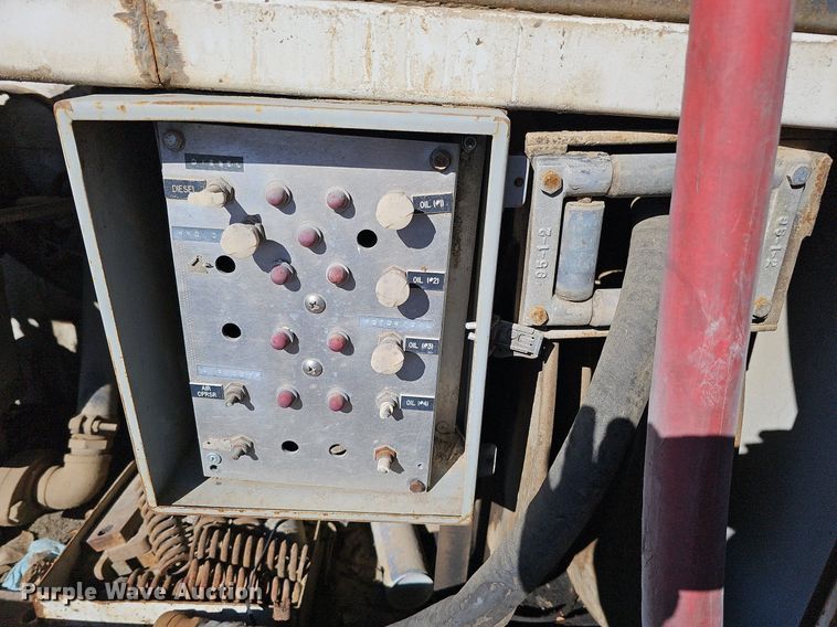 image for item DO4374 Utility / service truck bed