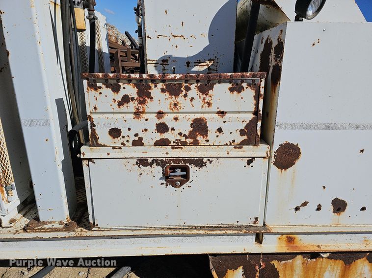 image for item DO4374 Utility / service truck bed