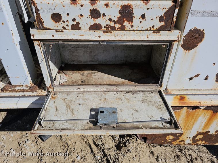 image for item DO4374 Utility / service truck bed