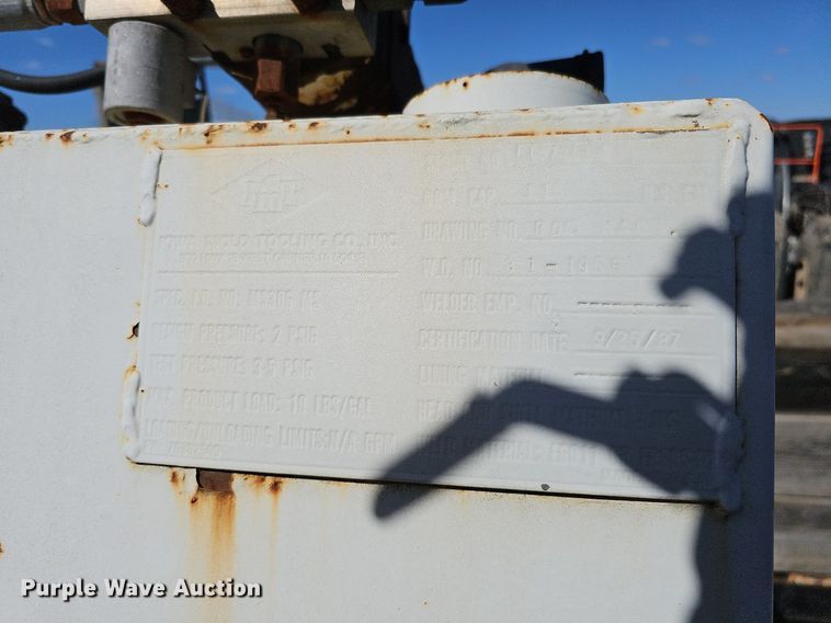 image for item DO4374 Utility / service truck bed